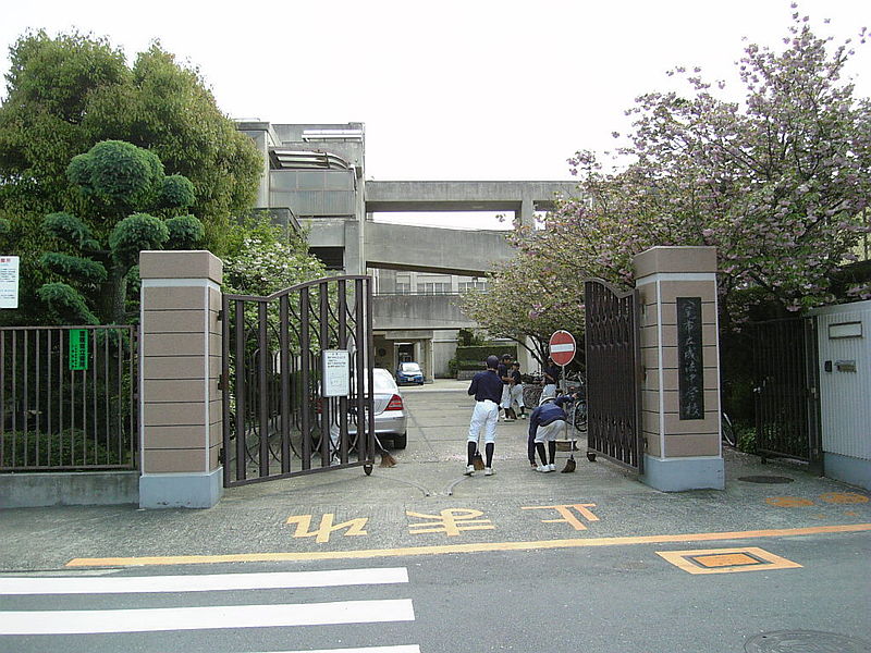 メゾン・ド・サカエ 八尾市立成法中学校