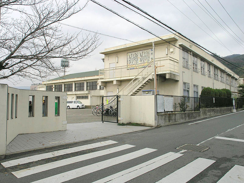 グレイスコート高安＊ 八尾市立南高安小学校