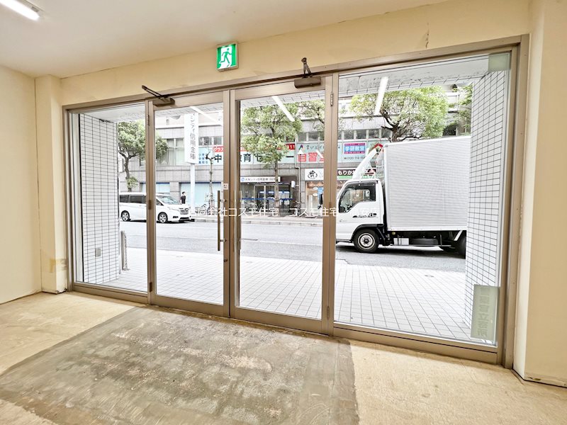 貸店舗・事務所　八尾市 志紀町1丁目　フィットネスジム跡　ジョイフルオオイシ1号館 外観