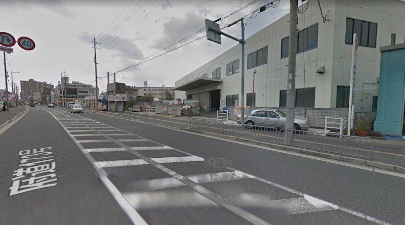 貸倉庫・事務所　八尾市 北久宝寺１丁目 荷積みスペース有り 玄関