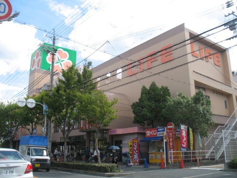 貸店舗・事務所　八尾市 東本町４丁目　広さ約５１坪　ロードサイド　路面店 ﾗｲﾌ 八尾店