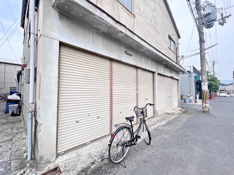 貸工場・倉庫　八尾市 泉町１丁目　広さ延べ約８０坪　府道21号線付近 その他