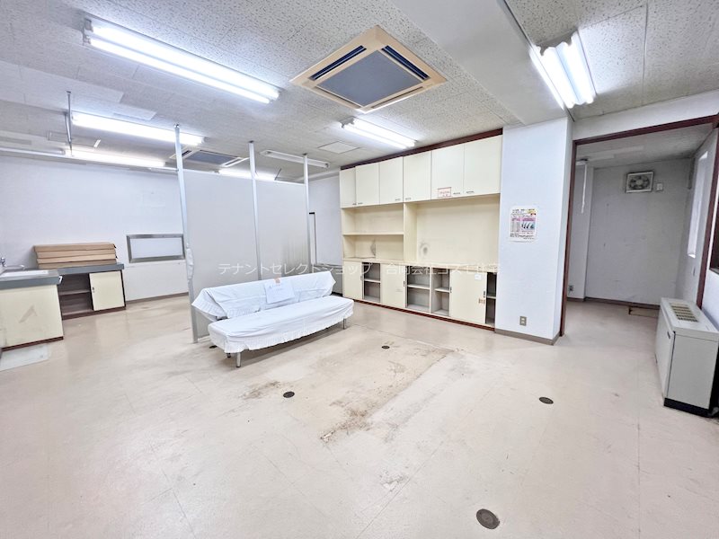 貸店舗・事務所　八尾市 高安町北２丁目 医院跡 玄関