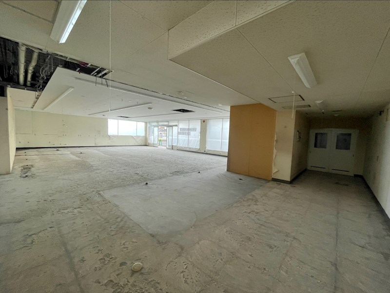貸店舗・事務所　八尾市 服部川2丁目　広さ約５４坪　平屋建て　前面駐車スペースあり キッチン