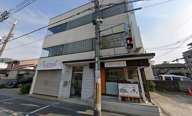 貸店舗・事務所　八尾市 東山本新町１丁目　和光ビル 玄関
