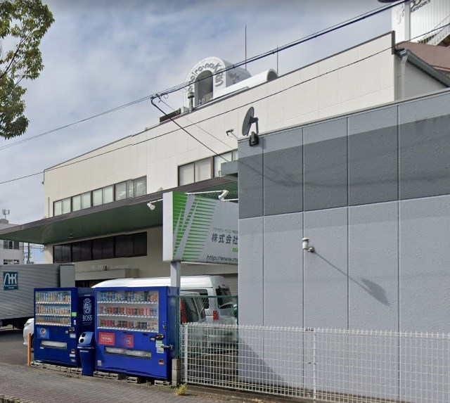 貸倉庫・事務所　東大阪市 長田東4丁目　吉源貸倉庫事務所 玄関