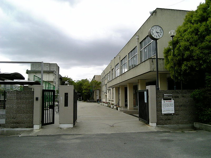 カサベルデ大正 八尾市立大正中学校